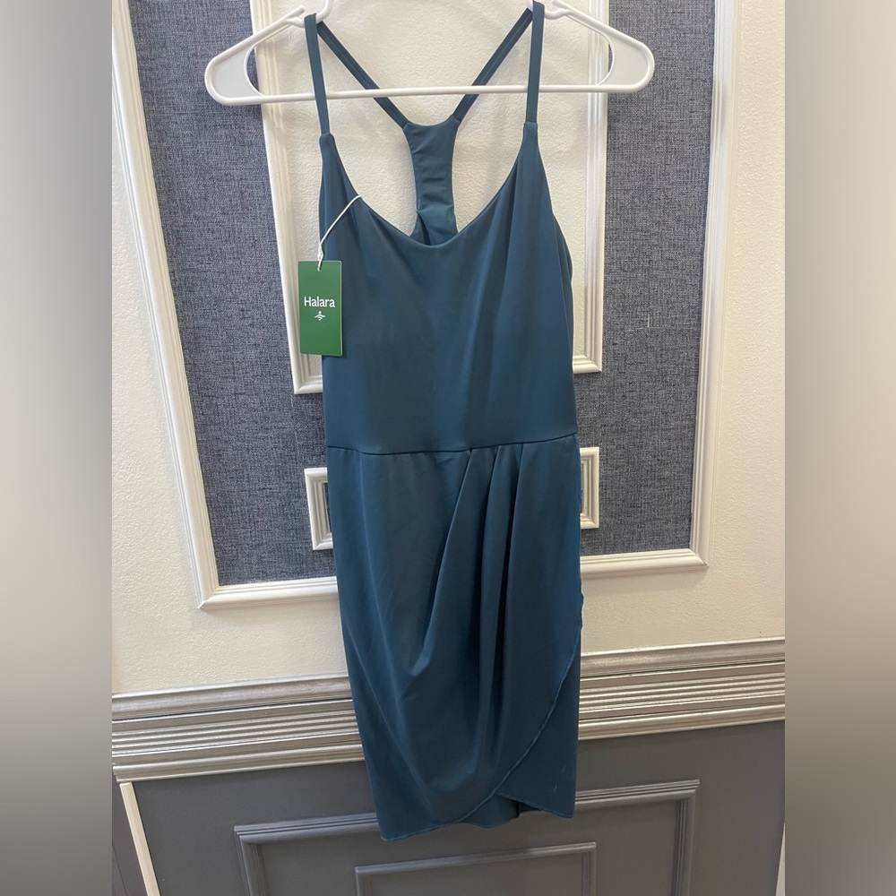 Halara athletic dress NWT size medium